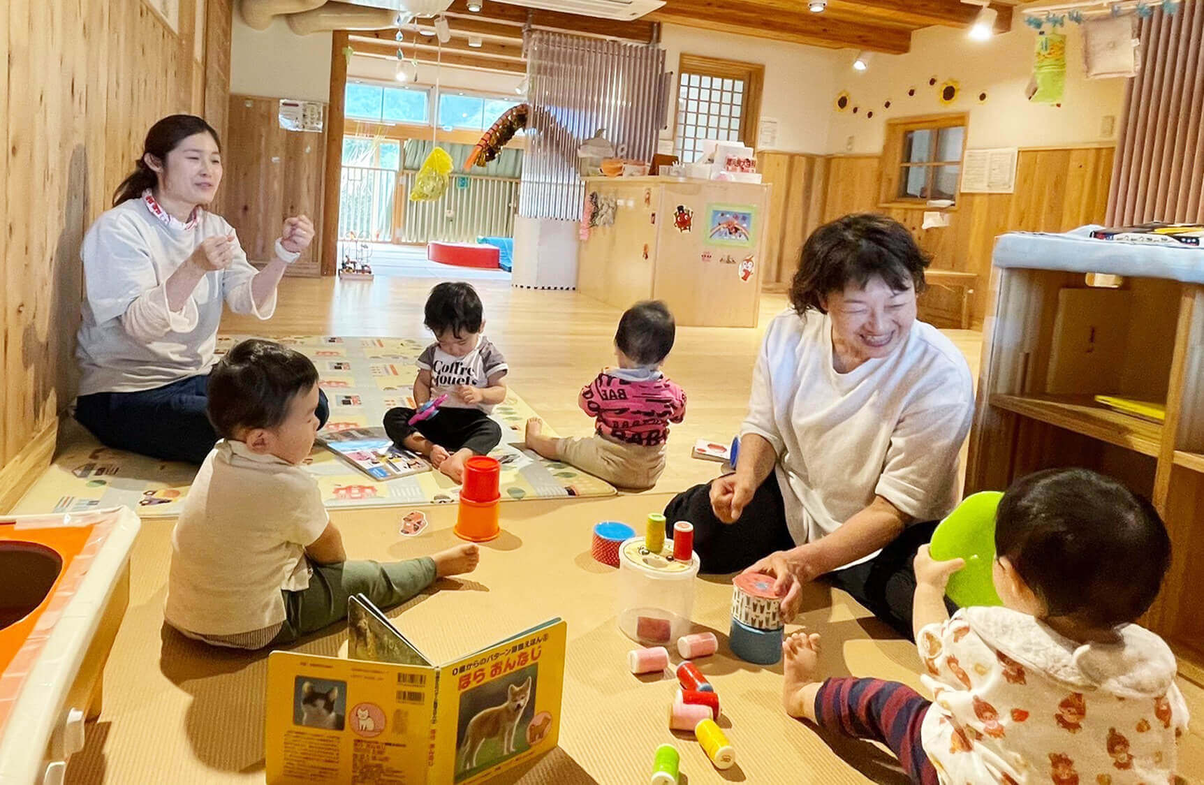子育て支援の様子や取り組みのイメージ写真